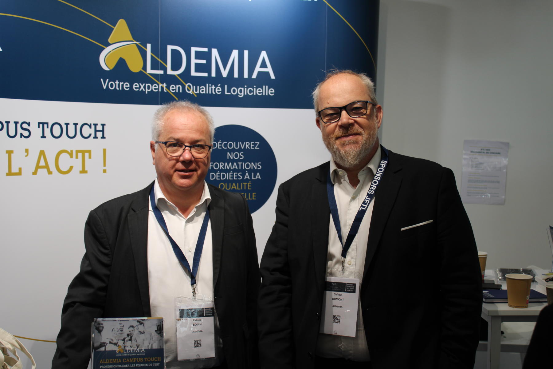 Nous privilégions les échanges directs, sincères et respectueux, et nous encourageons la co-construction de solutions avec nos clients et partenaires.