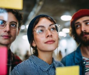 La formation PSPO/PSM proposée par Aldemia Campus Touch s’appuie sur une seule conviction : une certification n’a de valeur que si elle s’appuie sur une compréhension solide et concrète de Scrum. 